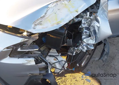 2018 Subaru Outback 2.5I Premium из США, поврежденный, VIN 4S4BSACCXJ3227027